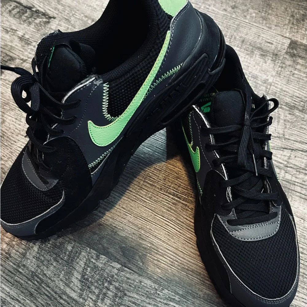 NIKE ✔️ AIR MAX EXCEE- GREEN STRIKE - Picture 7 of 10